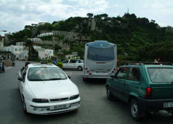 A Capri revocato il “numero chiuso” per i mezzi turistici