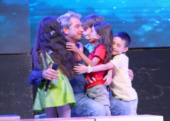 That’s Amore Capri: grande successo per Paolo Ruffini e il suo spettacolo “Baby-Sitter”