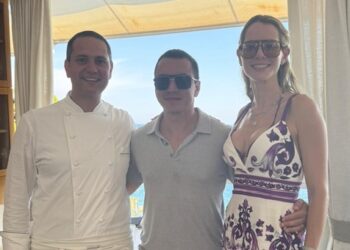 Il presidente dell’Ecuador Noboa turista a Capri con la moglie influencer
