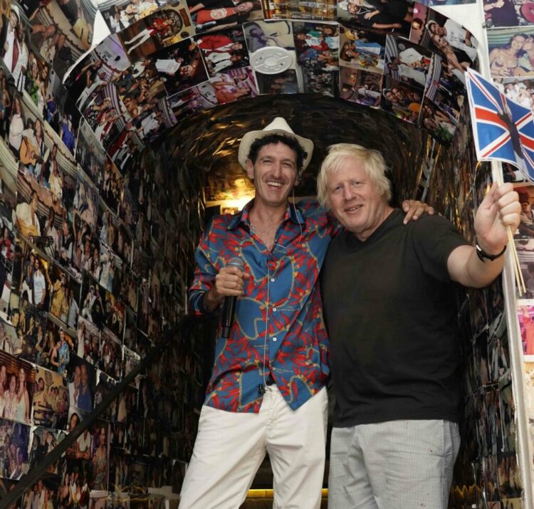 Boris Johnson a sorpresa all’Anema e Core