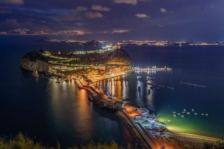 Fi-Umani: l’overtourism in mostra alla Casa Rossa
