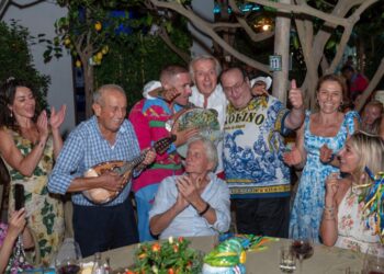 A Capri il “divo” Douglas cena da oscar con Bocelli