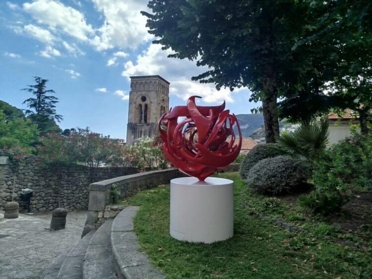 Tra Musica e Materia – La mostra diffusa di Gianfranco Meggiato a Ravello