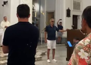 Capri, sorpresa in chiesa Bocelli canta l’Ave Maria