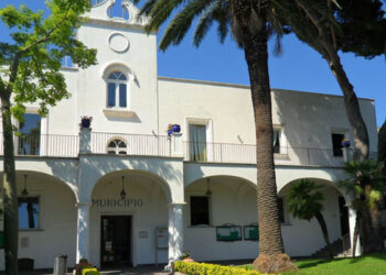 Libri di testo gratuiti o semi gratuiti per gli alunni meno abbienti di Anacapri