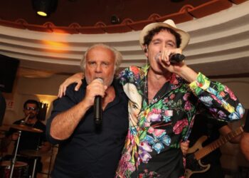 Jerry Calà e Matteo Renzi ospiti a sorpresa della Taverna Anema e Core