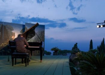 Il pianista Giuseppe Andaloro chiude la rassegna  Un’estate per sognare 2025 interpretando  Brahms, Ravel, King Crimson, Emerson, Lake & Palmer  Venerdì 8 agosto ore 20 Villa San Michele