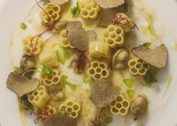 A Capri cambiano proprietà gli hotel, a tavola per il 2025 c’è la “Pasta Sartoriale” di Marinella