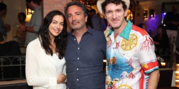 Notte dance per Irina Shayk alla Taverna Anema e Core «L’isola azzurra il mio relax»
