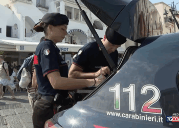 TGCOM24: Il Ferragosto a Capri con i carabinieri tra i faraglioni (Video)