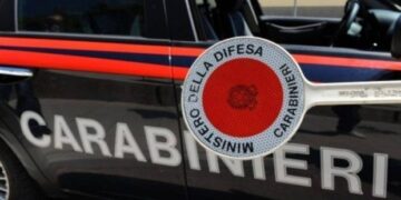 Capri, uomo aggredisce i carabinieri al porto: arrestato