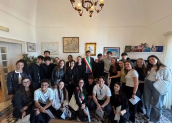 A Capri stamattina suona la “prima campanella”