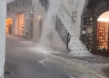 Capri e le isole colpite da una violenta tempesta e fiumi di pioggia