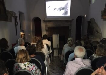 CAPRI, DOMANI PROIEZIONE DEL FILM “BLIND LIGHT” DI POLA RAPAPORT GIRATO A VILLA SAN MICHELE NEL 1998 / GIOVEDì 9 OTTOBRE ORE 18:30