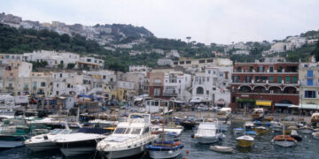 Capri al centro del turismo del lusso: i dati Global Blue sui trend dello shopping internazionale