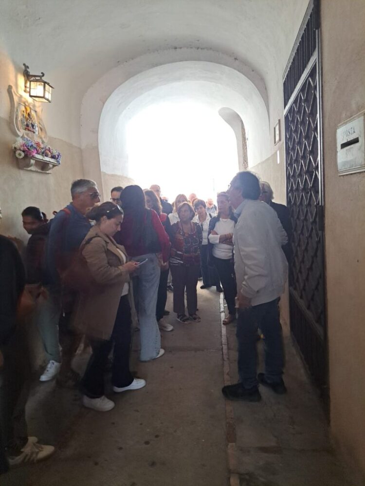 Sherlock Holmes ha colorato di giallo e noir l’isola azzurra