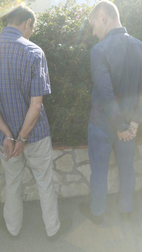 Capri, tre ladri in azione in un’elegante boutique caprese vengono arrestati prima della partenza