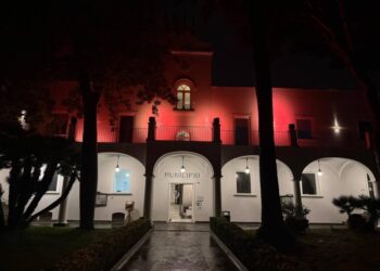 Municipio di Anacapri, 25 novembre, luci rosse contro la violenza sulle donne