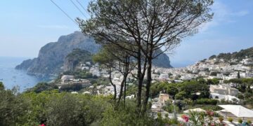 Capri: Record di case vacanza il Comune cerca alloggi per le giovani coppie