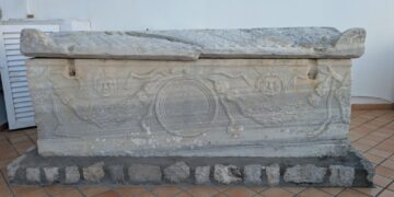 IL SARCOFAGO COSIDDETTO DI CRISPINA SARÀ ESPOSTO AL PUBBLICO