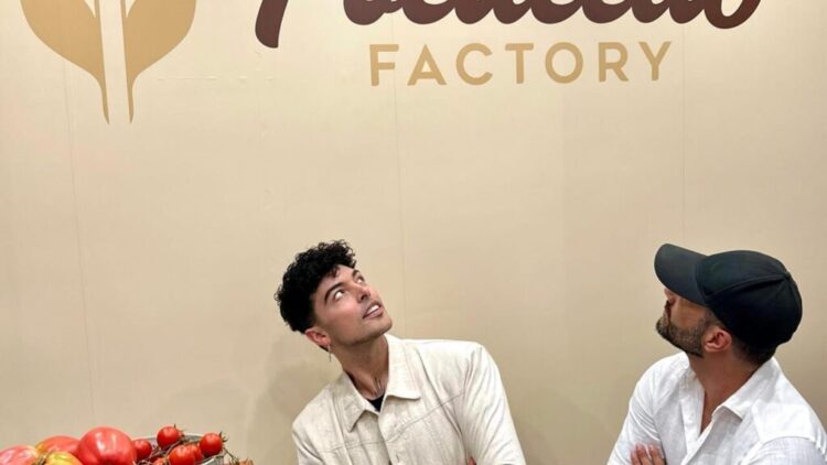 I guadagni quintuplicati, l’hobby di aprire locali a Capri. Così Stash (The Kolors) entra fra i milionari della musica italiana