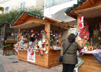 A Capri è tempo di Natale: al via mercatini e luminarie