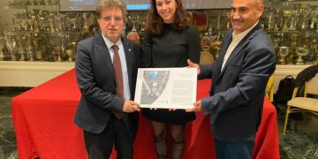 Capri-Napoli, un libro sulle 60 edizioni della gara di nuoto di fondo