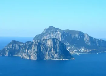 Capri vieta i botti di Capodanno, lo stop fino alla Befana