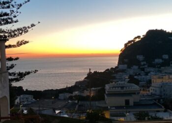 Capri isolata dalla terraferma