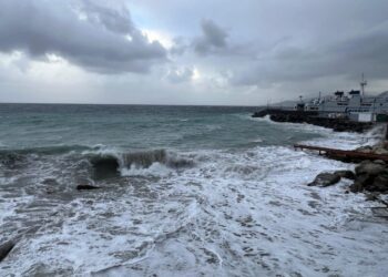 Ultim’ora: Una tempesta di vento, pioggia e mare agitato ha investito Capri