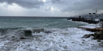 Ultim’ora: Una tempesta di vento, pioggia e mare agitato ha investito Capri