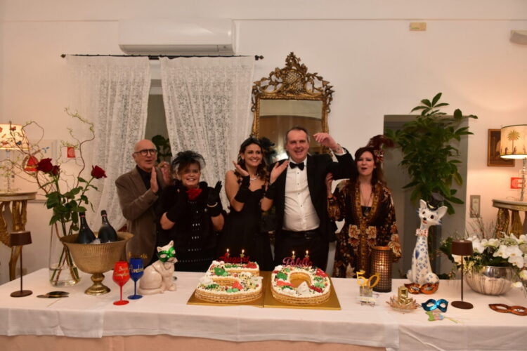 L’estro del “Palillo” incanta Capri: un viaggio visionario per i 50 anni di Andrea Esposito