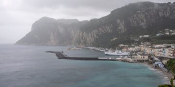 Capri: Mare agitato, collegamenti marittimi a singhiozzo