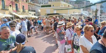 Nuovo look per la terrazza della funicolare per Rischio infiltrazioni