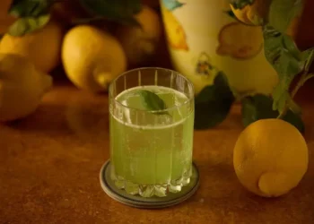 Paolino Capri approda a Roma, dalla bomba alla pastiera i sapori dell’isola azzurra