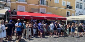 Legge speciale e operazione anti-overtourism a Capri