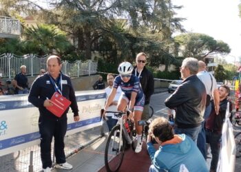Da Marina Piccola alla Piazzetta, tutti pazzi per la cronoscalata di Capri