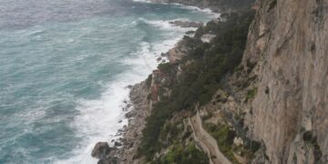 Tempesta di primavera: oggi Capri isolata