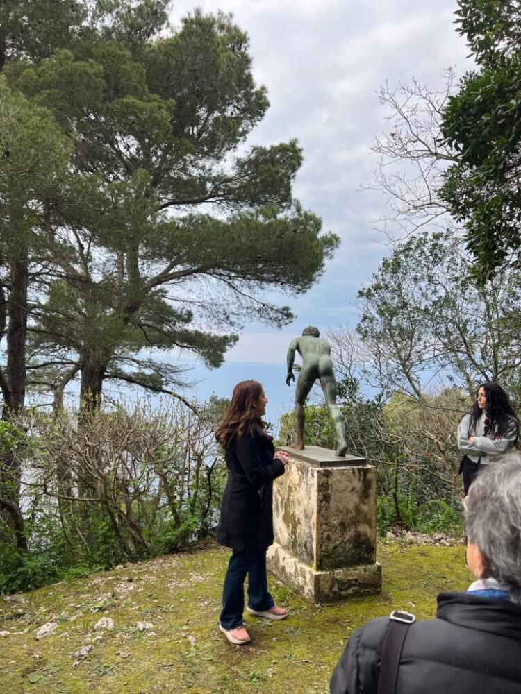 Grande successo alle giornate FAI di Capri: oltre 400 visitatori alla scoperta del parco di Villa Monte San Michele (photogallery)