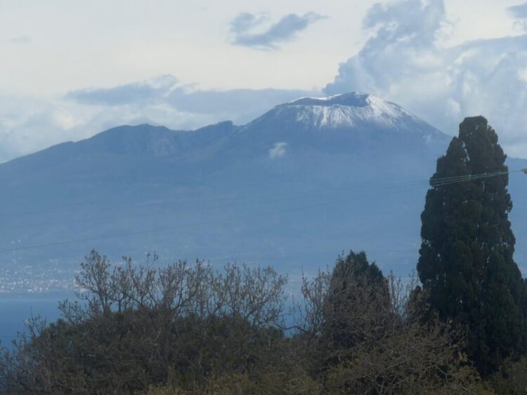 Vesuvio innevato, Marzo 2026, Foto Giuseppe Rosato