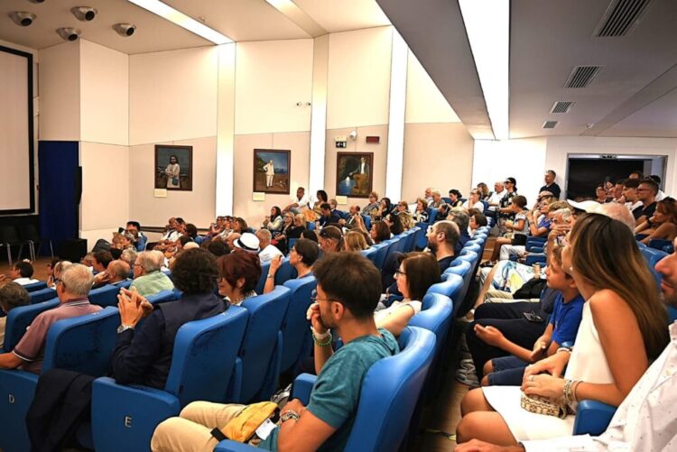 Indetto il 2° concorso internazionale di poesia e narrativa: “Liriche e storie da Capri” 2026 (in memoria di Antonio Cimino)