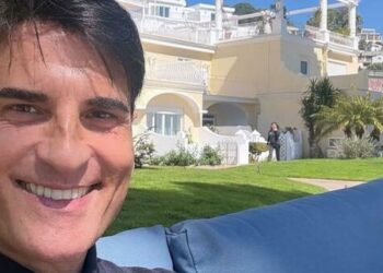 Sal Da Vinci, festa di compleanno al Quisisana di Capri con Rocco Hunt