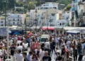 Basta turisti ‘assaliti’ a Capri, scattano multe fino a 500 euro