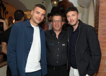 SOLE, MARE E SORRISI, IL NAPOLI SI RICARICA