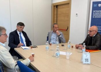 Vertice nella sede di Confcommercio Campania per discutere delle aperture invernali a Capri