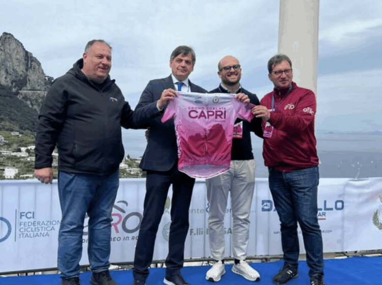 La Cronoscalata di Capri entra a pieno titolo negli eventi sportivi dell’isola azzurra (Photogallery)