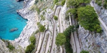 Capri: collegamenti marittimi e via Krupp al via la stagione turistica