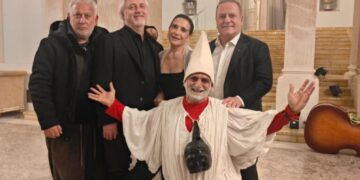 PARADISE, RAI2 AL SAN CARLO DI NAPOLI CON SASTRI, GRAGNANIELLO, CANOVIC E GRIMINELLI: Stasera, Venerdì 3 aprile, a mezzanotte su Rai 2, il late night show di Vicedomini