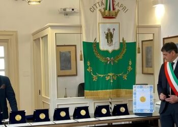 Il 14 maggio il sindaco di Capri consegnerà il Premio Campanile d’Oro nella Sala Consiliare del Comune