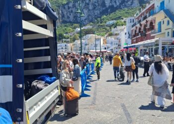 Primo maggio: funziona la nuova regolamentazione del traffico a Marina Grande